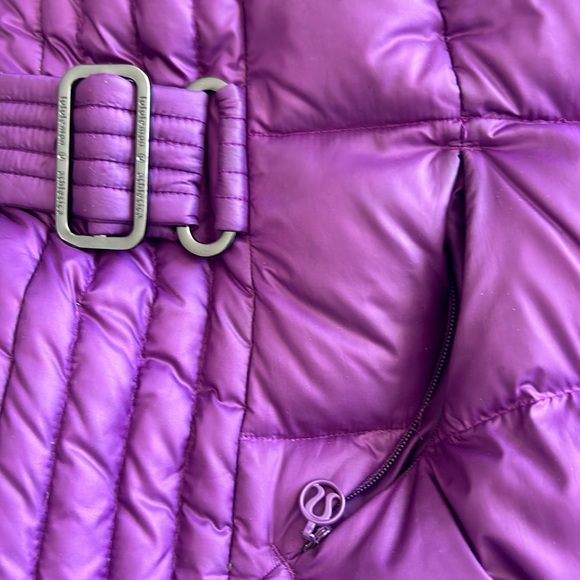 Gorgeous woman’s reversible lululemon vest - Picture 3 of 5